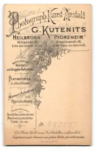 Fotografie G. Kutenits, Heilbronn, Kilianstrasse 19, Bürgerlicher Knabe mit Zwicker und grosser Krawatte