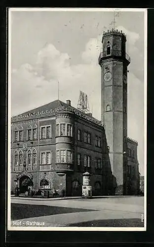 AK Hof / Saale, Litfasssäule vor dem Rathaus