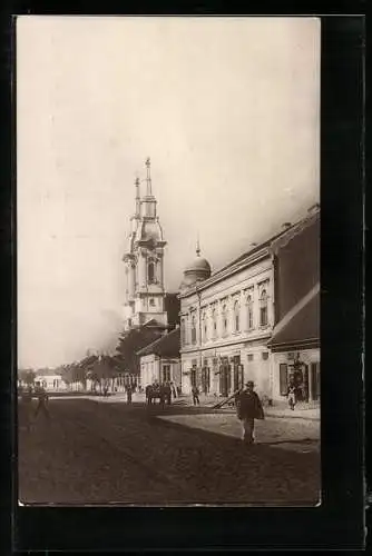 AK Pancevo, Strassenpartie mit Blick zur Kirche