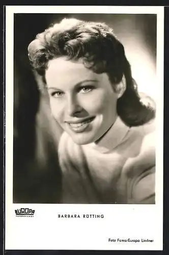 AK Schauspielerin Babara Rütting lächelnd in Kamera blickend