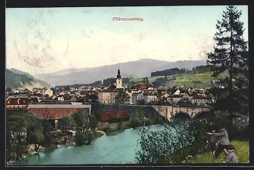 AK Mürzzuschlag, Blick vom Ufer zur Kirche im Ort