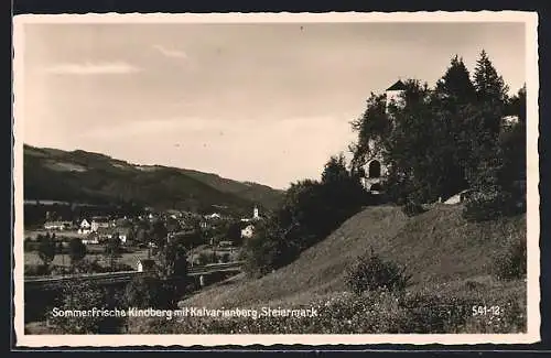 AK Kindberg /Steiermark, Teilansicht mit Kalvarienberg