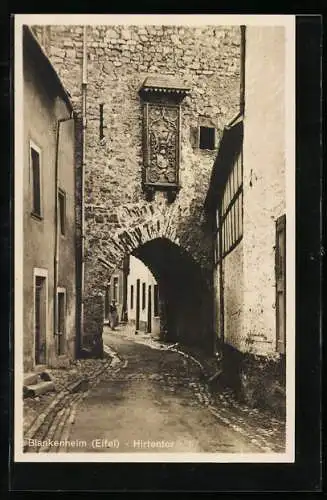 AK Blankenheim /Eifel, Strassenpartie mit Hirtentor