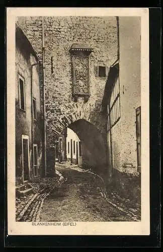 AK Blankenheim / Eifel, Kleines Tor mit Bildnis eines Wappens