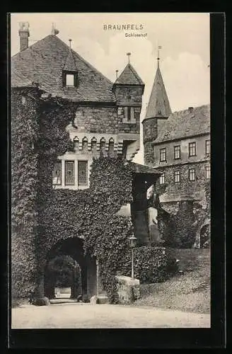 AK Braunfels, Schlosshof