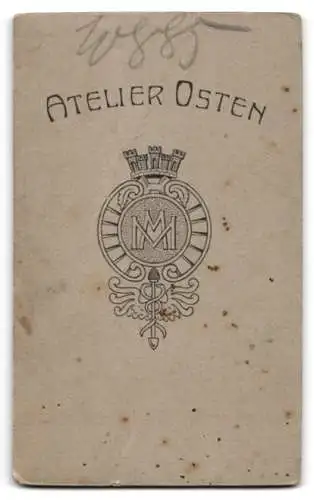 Fotografie Atelier Osten, Berlin, Frankfurter Allee 109-12, Junger Herr im Anzug mit Krawatte