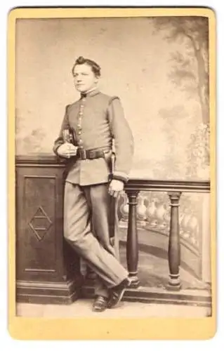 Fotografie Alb. Knauf, Eichstätt, Soldat Theodor Hofmann in Uniform Bayerische Artillerie mit Faschinenmesser