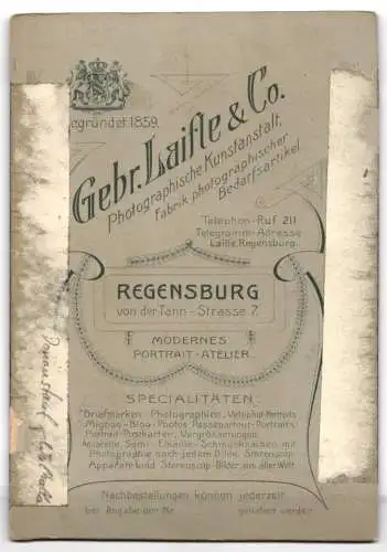 Fotografie Gebr. Laifle & Co., Regensburg, Ansicht Donaustauf, Figur: Engel mit Siegeskranz in der Walhalla