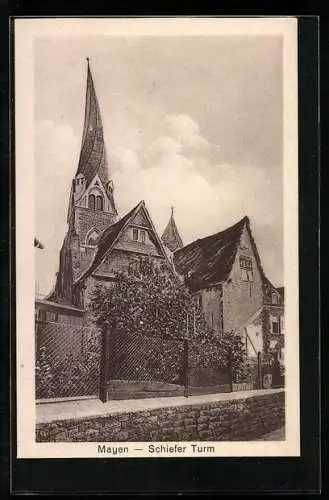 AK Mayen, Schiefer Turm der Kirche