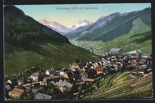 AK Vordernberg /Steiermark, Totalansicht mit Bahnhof und Bergblick