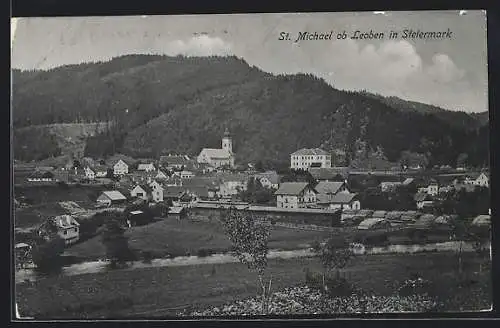 AK St. Michael ob Leoben, Ortsansicht mit Fluss und Kirche
