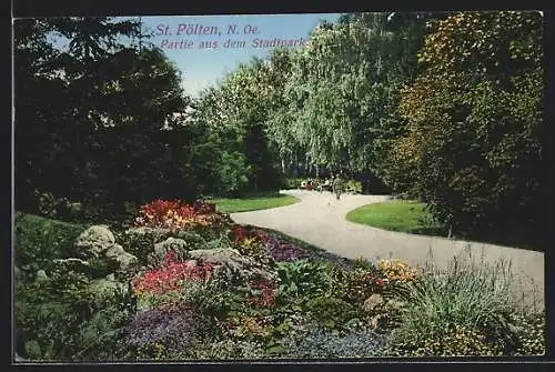 AK St. Pölten /N.Ö., Partie aus dem Stadtpark
