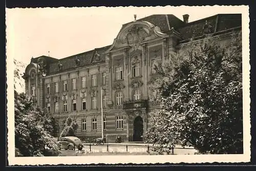 AK St. Pölten, Amtsgebäude mit Strassenpartie
