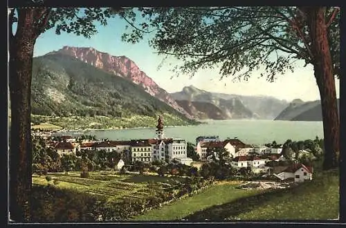 AK Gmunden /Salzkammergut, Ortsansicht mit Traunstein