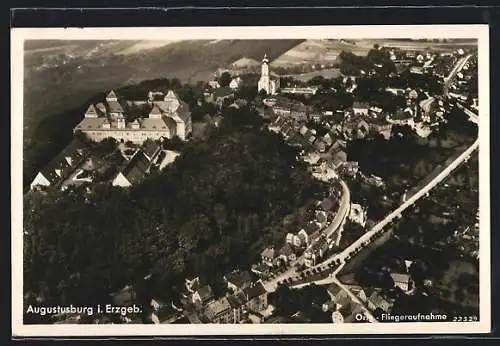 AK Augustusburg /Erzgeb., Ortsansicht, Fliegeraufnahme