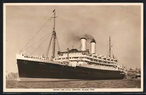 AK Orient Line, R.M.S. Orontes vor einer Küste