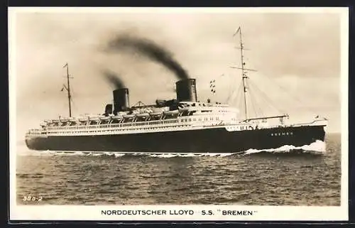 AK Passagierschiff S.S. Bremen auf hoher See