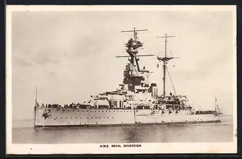AK Britisches Kriegsschiff HMS Royal Sovereign auf Backbord