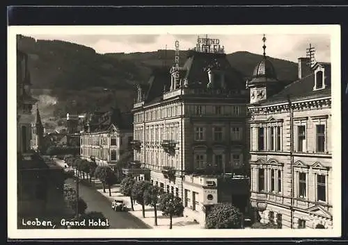AK Leoben, Grand Hotel mit Strassenpartie