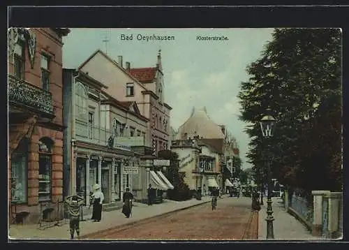 AK Bad Oeynhausen, Belebte Szene in der Klosterstrasse