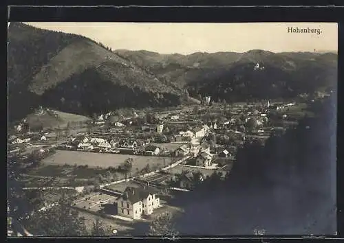 AK Hohenberg, Gesamtansicht von einem Berg aus