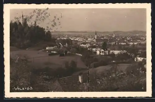 AK Wels, Totalansicht von einem Berg aus