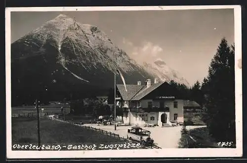 AK Leutasch, Oberleutasch, Gasthof Zugspitze mit Oldtimer