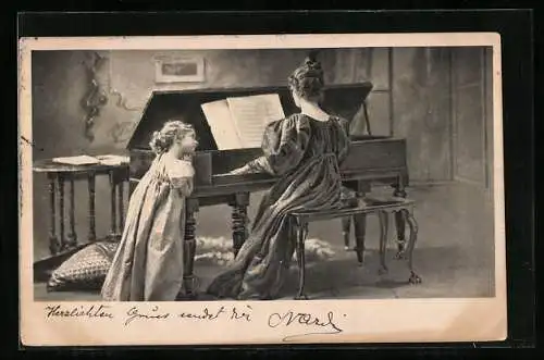 AK Mutter spielt Klavier, Tochter steht daneben