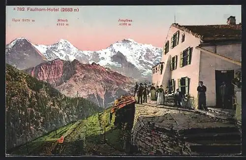 AK Grindelwald, Berghotel Faulhorn mit Gebirgskette im Hintergrund