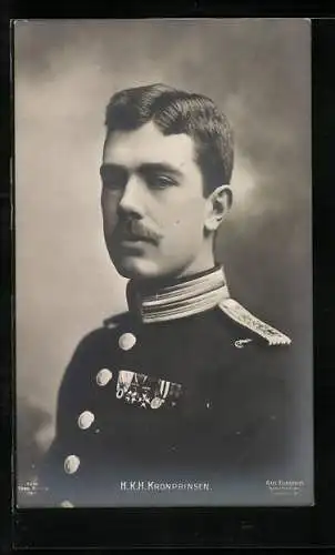 AK Kronprinz Gustaf Adolf von Schweden in Uniform