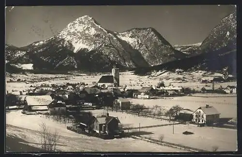 AK Gröbming, Ortsansicht mit Stoderzinken im Winter