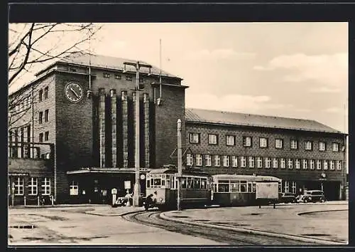 AK Zwickau /Sa., Strassenbahn am Hauptbahnhof