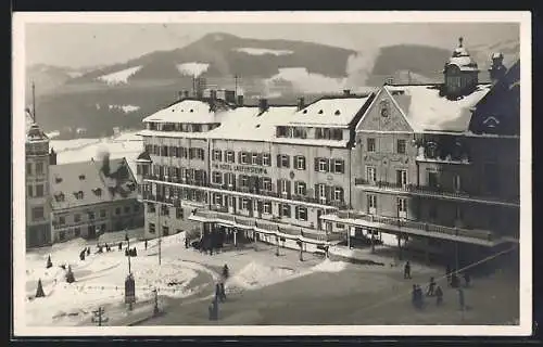 AK Mariazell, Platz mit Gasthof zum Jäger und Hotel Laufenstein im Winter