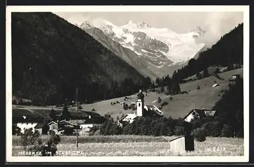 AK Medratz, Ortsansicht im Stubaital mit Bergen