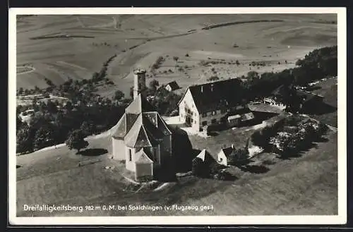 AK Spaichingen, Dreifaltigkeitsberg mit Kirche, Fliegeraufnahme