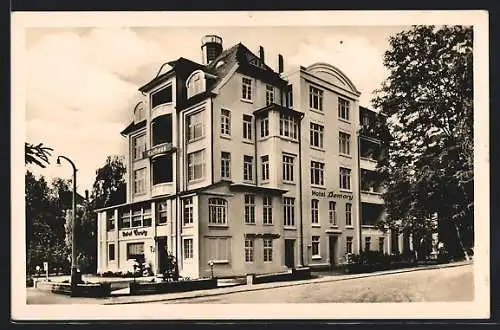 AK Timmendorfer Strand, Blick auf Kurhaus-Hotel Demory