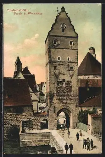 AK Dinkelsbühl, Belebte Szene am Wörnitztor
