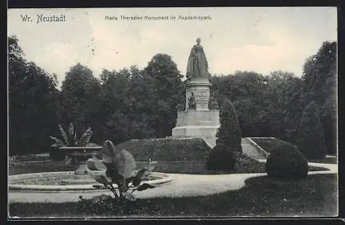 AK Wr.-Neustadt, Maria Theresien-Monument im Akademiepark