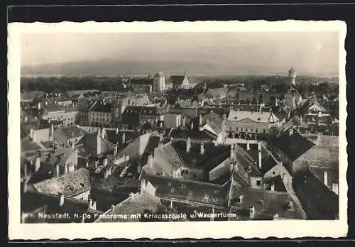 AK Wr.-Neustadt /N.-Do., Panorama mit Kriegsschule und Wasserturm
