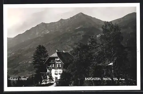 AK Badgastein, Hotel Villa Anna mit Bergen