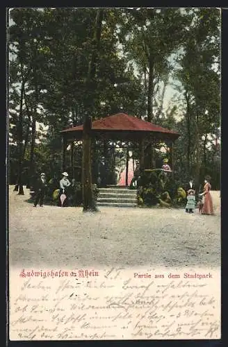 AK Ludwigshafen a. Rhein, Partie aus dem Stadtpark