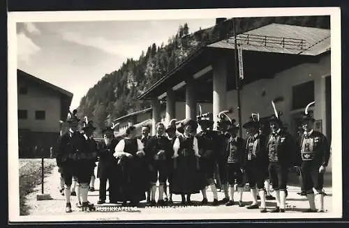 AK Brenner, Andreas Hofer-Musikkapelle in Tracht an der Brennergrenze