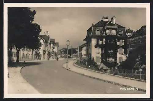 AK Neuchâtel, Vauseyon, Strassenpartie im Ort