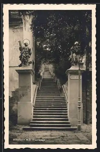 AK Mistelbach /N.Ö., Blick die Pfarrstiege empor