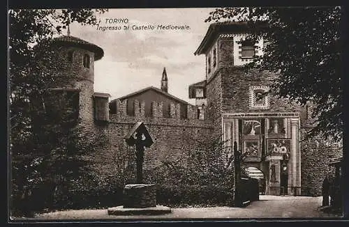 AK Torino, Ingresso al Castello Medioevale