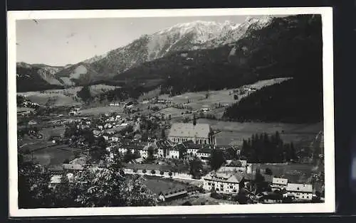 AK Neuberg a. d. Mürz, Ortsansicht mit Kapelle