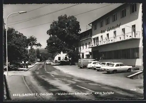 AK Lafnitz /Ost-Stmk., Strassenpartie mit Hotel Lafnitzerhof