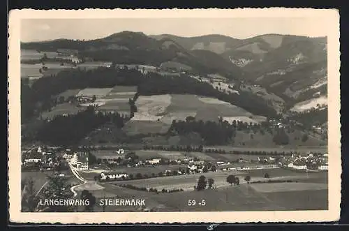 AK Langenwang /Steiermark, Ortsansicht gegen die Wälder