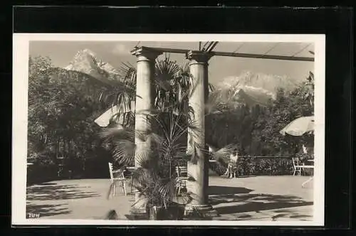 AK Berchtesgaden, Grand Hotel Kaiserin Auguste Viktoria mit Watzmann