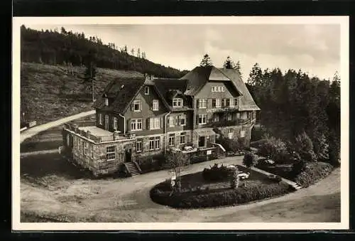 AK Unterstmatt /Schwarzwald, Kurhaus mit Strasse aus der Vogelschau